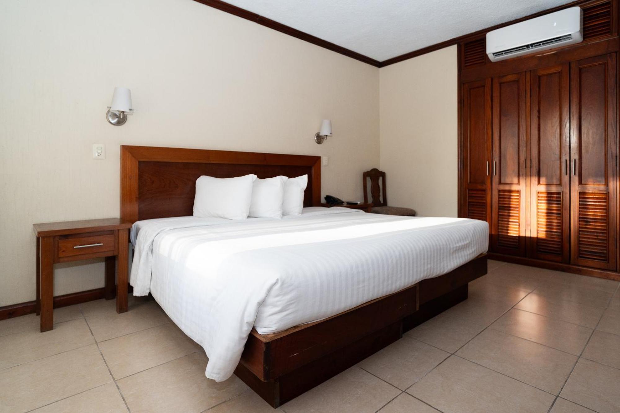 Hotel San Antonio Tampico Kültér fotó